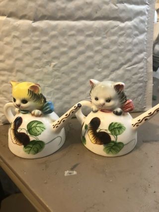 Rare Vintage " Py Japan " Kittens Cats In Teapot Ceramic Salt And Pepper Shakers