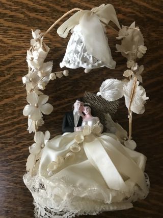 Vtg Antique 60’s Wedding Cake Topper Bride & Groom Flowers Bell Ceramic Beige