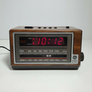 Vtg General Electric Alarm Clock Am/fm Radio Snooze 7 - 4601a Wood Grain