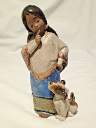Lladro,  Spain,  Fine Porcelain Figurine.  2165 Chiquita Rare 7 1/4 "