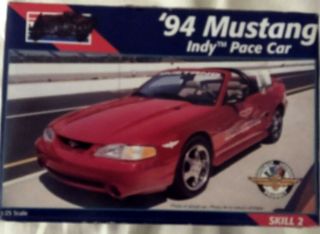 Monogram 1994 Ford Mustang Indy Pace Car 1/25 Vintage Scale Kit 2975.  Niob
