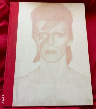 Very Rare Cover David Bowie Is By Victoria Broackes Variant