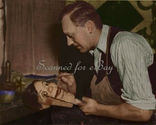 Rare Charlie Mccarthy Gets His Head Painted By An Artist Ordered By Bergen - Color