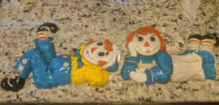 Raggedy Ann And Andy Vintage Syroco Wall Plaques 1977 Bobbs Merrill Co.  Playroom