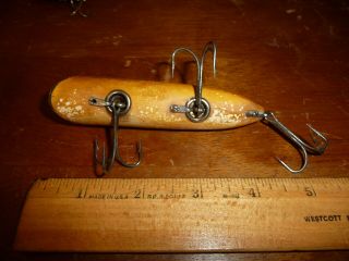 VINTAGE HEDDON WOOD BASSER FISHING LURE: 3 Hook 4 inch 3