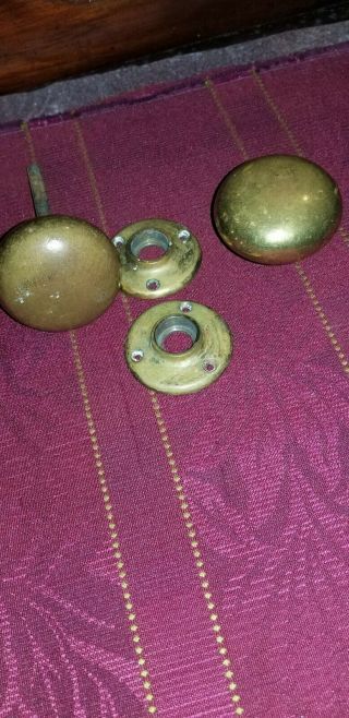 Antique Set Of Heavy Solid Brass Door Knobs With Spindle And Back Plate.  Jd0007