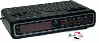Vintage Ge General Electric Fm/am Alarm Clock Radio Model 7 - 4612bkb