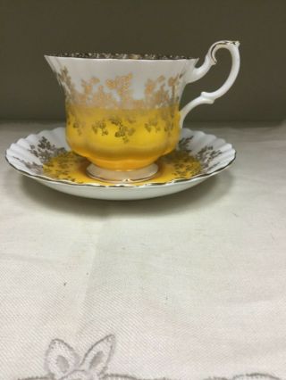 Vtg Royal Albert Bone China Teacup Regal Series,  Montrose Yellow Dainty