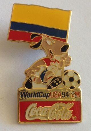 Columbia Flag World Cup Usa 1994 Cocacola Football Pin Badge Rare Soccer (e3)