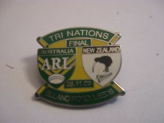 Rare Old 2005 Australia V Nz Rugby League Football Green Enamel Brooch Pin Badge