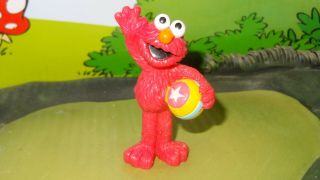 Sesame Street Elmo Waving Vintage Rare Jim Henson Muppets 2.  5 " Mattel Figurine