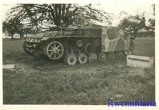 RARE US Soldier Posed on Camo KO ' d German Sturmgeschütz Panzer Tank 2