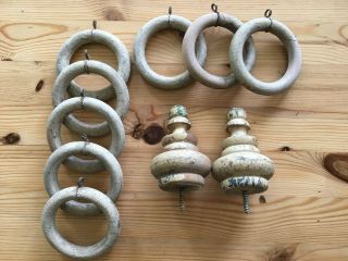 Vntg Worn Cream Wood Wooden 2 Finials & 8 Rings For Drapes & Curtains,  Banners