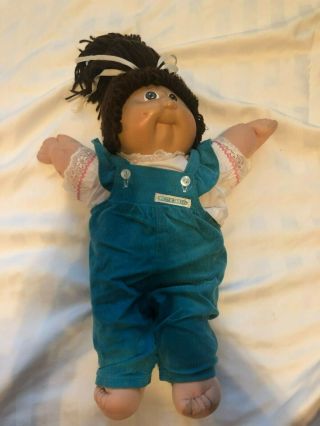 Vintage 1978 - 1982 Cabbage Patch Girl,  Brown Hair And Eyes,  Comes With Clothes