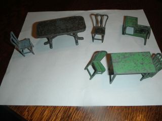 Vintage Tootsietoy Dollhouse Dining Kitchen Tables Chairs Stove