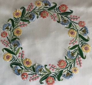 Gorgeous Vintage Linen Hand Embroidered Cushion Cover Circle Wild Flowers