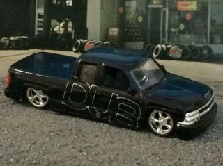 Slammed 2000 Chevrolet Silverado Extended Cab Pick - Up Truck 1/64 Scale Rare L23