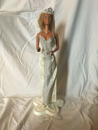 Vintage 1976 Mattel Supersize Barbie Doll 18” 9828