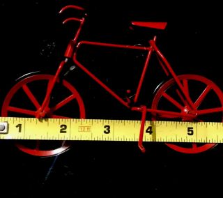 Mini Red & Black Bicycle Decoration Dollhouse Tiny Metal Vintage Wheels Spin