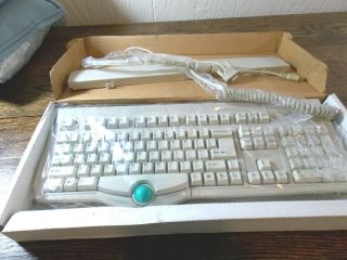 Vintage rare FK - 7200 computer Keyboard with trackball. 2