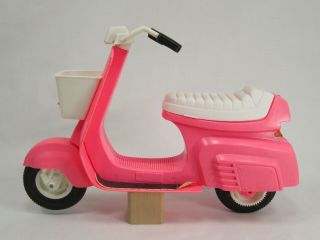 1978 Mattel 2149 Barbie Starcycle Scooter Moped With Yellow Helmet