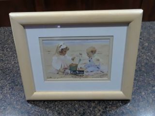 Vintage Nora Hernandez Rare Woods Picture Frame For 5x 7 Or 8x 10