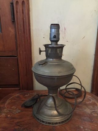 Antique Aladdin Metal Oil Or Kerosene Lamp Converted To Electricity 3