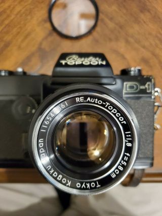 Rare Tokyo Kogatsu Topcon D - 1 Re Auto Camera Including 1:1,  8 F=5.  8cm Lens.