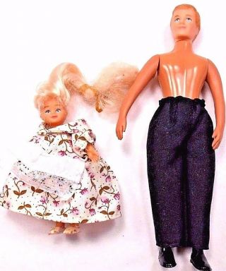 Vintage Dollhouse Miniature Town Square Dolls 6 " Dad & 3 " Girl Child 1999