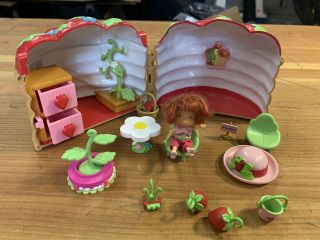 Strawberry Shortcake Doll Play House Set 2003 Item 15931