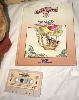 1985 WOW TEDDY RUXPIN Talking Bear,  book,  cassette - - - eye broken 2