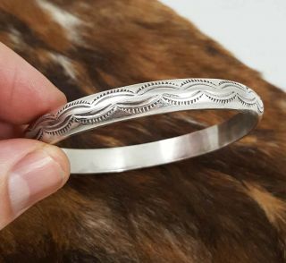 Rare Vtg Navajo Native Am.  Stamped Sterling Silver Round Slip - On Bangle Bracelet