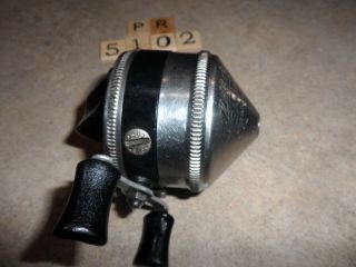 T5102 Pr Zebco Spinner 33 Fishing Reel Made In The Usa Metal Foot
