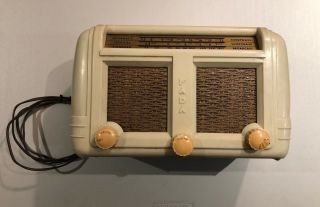 Rare Vintage Fada Model 777 Tube Radio