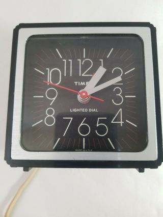 Vintage Timex Lighted Dial Electric Alarm Clock Model 7425 - 4 120v Made In Usa