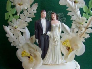 Vintage Plaster Chalk Wedding Cake Topper 1940 ' s Bride & Groom VG 3