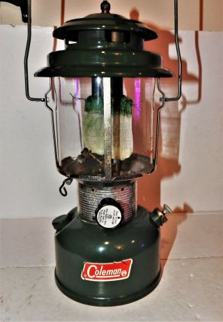 Vintage•january 1973•coleman Lantern•2 - Mantle•model 220f•original Globe W/case