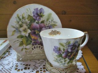 Vtg Duchess Fine Bone China Tea Cup & Saucer Floral Pansies Pattern W/gold Trim