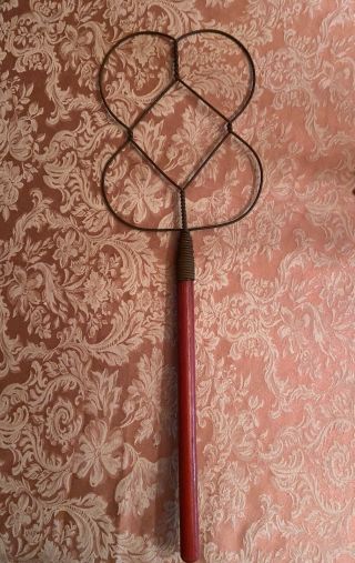 Antique Vintage Primitive Twisted Wire Rug Beater Long Red Wooden Handle