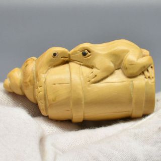 Hand Carved Japanese Boxwood Netsuke Wood Carving Figurine Frog Snake On Barrel