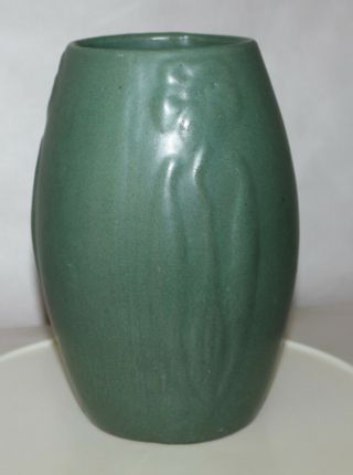 ANTIQUE Art Pottery Vase ZANESVILLE Arts & Crafts MATTE GREEN POPPY 3