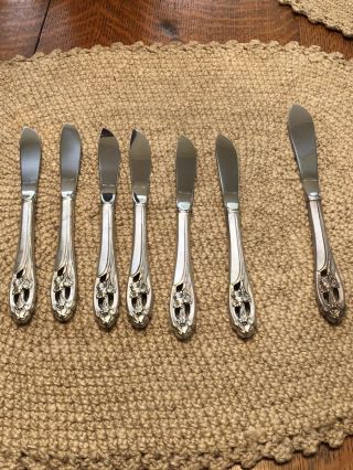 Vintage Sterling Silver Flower Pattern Set Of 6,  1 Butter Knives 6 1/4” Long.