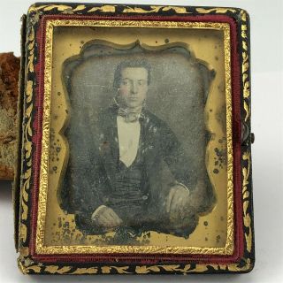Antique Civil War Era Daguerreotype Tin Type Photo Young Man In Leather Case 777