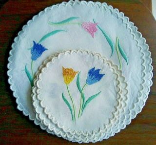 Vintage Set Of Art Deco Embroidered Tulips Table Place & Drinks Mats