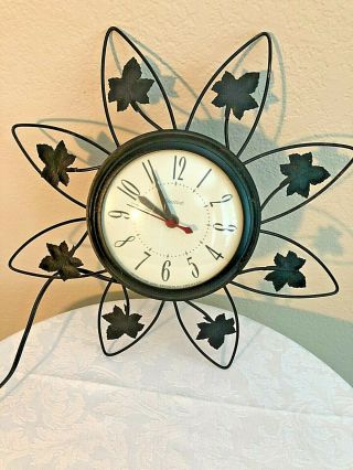 Vintage Mid Century United Starburst Electric Wall Clock 16 " - Rare