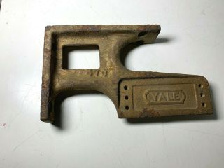 Vtg Yale Door Closer Bracket Gold Cast Iron Yale 570 Industrial