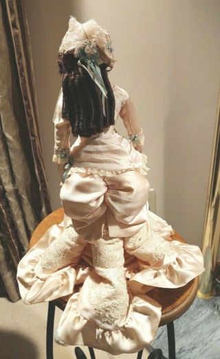 VINTAGE VICTORIAN SOUTHERN BELL PORCELAIN DOLL W/ METAL DISPLAY STAND 16 