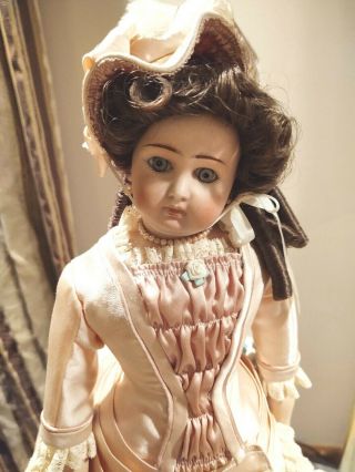 VINTAGE VICTORIAN SOUTHERN BELL PORCELAIN DOLL W/ METAL DISPLAY STAND 16 