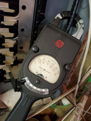 Clamp On Amp Meter/volt Meter Option Vintage Ge,  Ac 0 - 600 Amps W/carrying Case