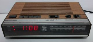 Vintage Ge Electronic Digital Fm/am Clock/radio Model 7 - 4624 B (battery Backup)